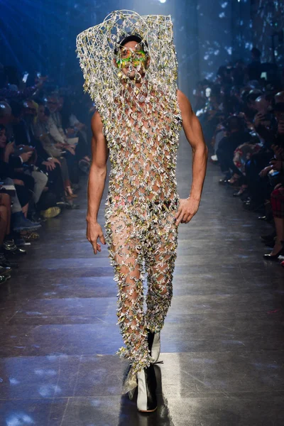Look 46
